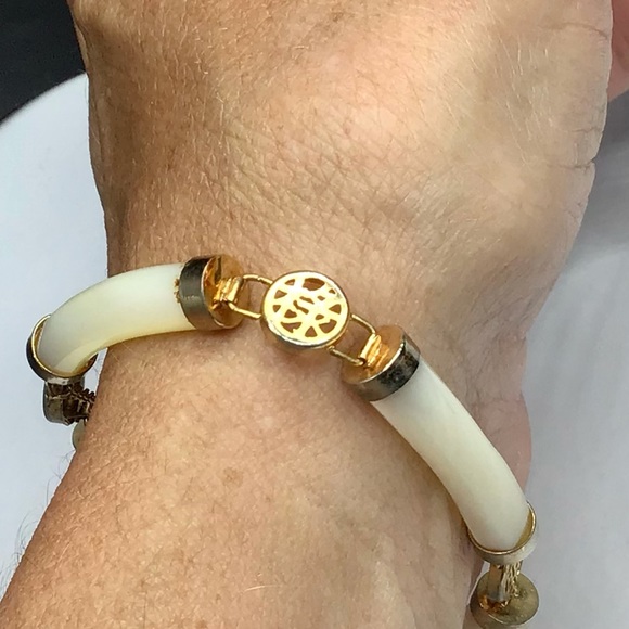 🌺Vintage Gold & Mother of Pearl Bracelet - Picture 4 of 15